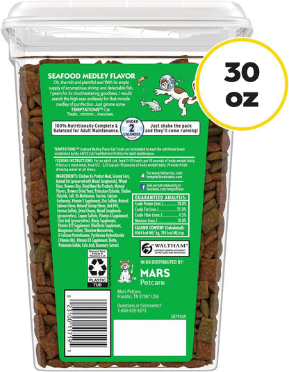 Classic Crunchy and Soft Cat Treats, Seafood Medley Flavor, 30 Oz. Tub